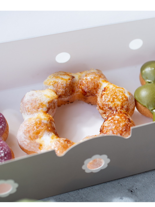 Mochi donuts japonais moelleux à base de tofu et farine shiratama, nappés de glaçage au miel, recette par Momoko