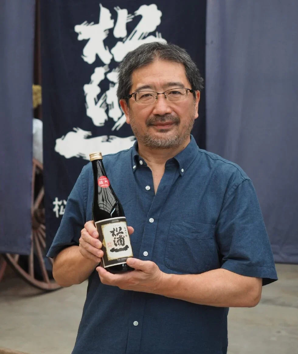 M. Tajiri, maître de saké de la maison Matsuuraichi à Imari, préfecture de Saga, Japon