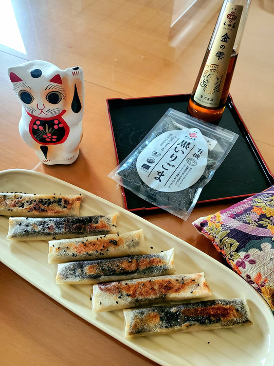 Croustillants anko au sésame noir, feuilles de brick farcies de pâte de haricot rouge japonaise, recette par Momoko