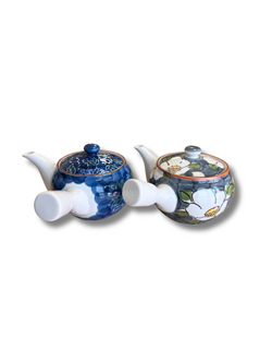 Théière hasami motif fleurs